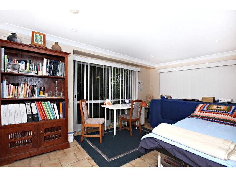 99 Akuna Street, Kenmore QLD 4069